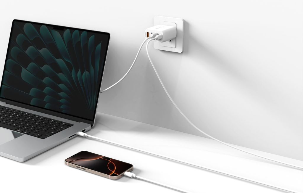 SiGN Fast Charger USB-C & 3xUSB-A, PD & QC 3.0, 36W - White